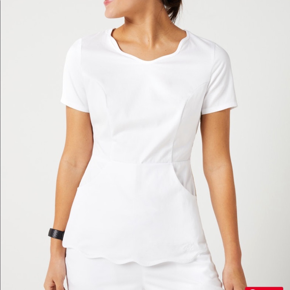 Jaanuu Scalloped White Scrub Top NWOT
